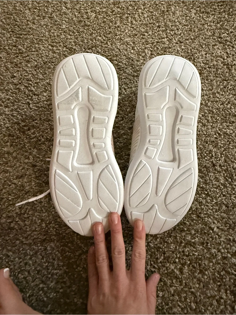 Girls Youth Brand New White Knit Lace-Up Sneakers with Iridescent Accent— size 6